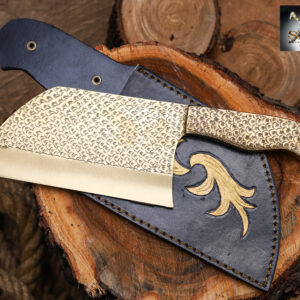 Fish Scale Cleaver – Hand-Forged Damascus Steel Butcher Knife with Fish Pattern Blade & Wooden Handle